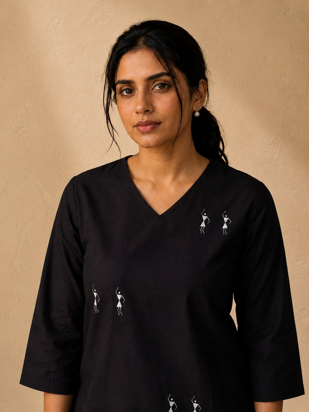 V-Neck Top Warli Painted - Black