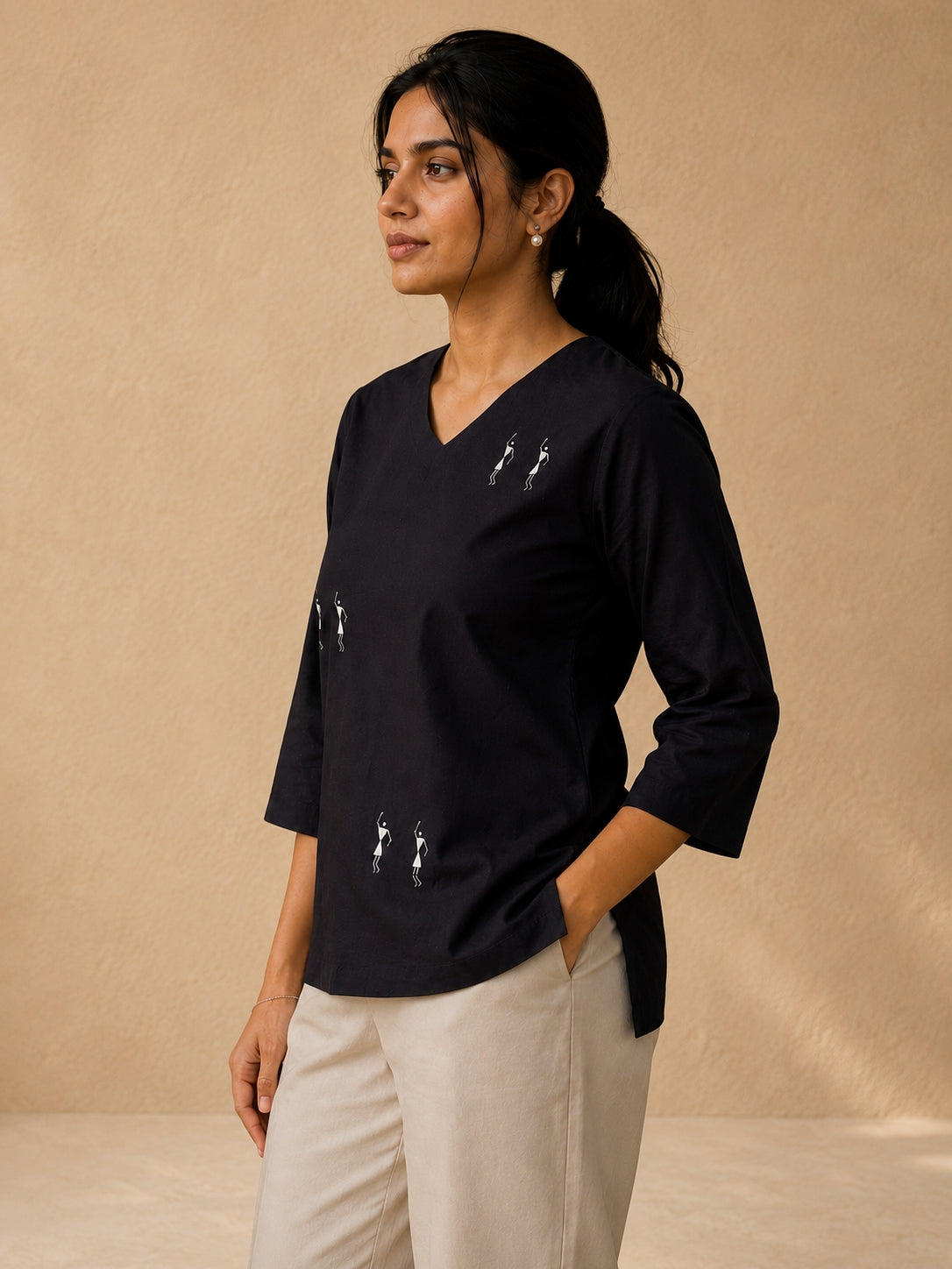 V-Neck Top Warli Painted - Black